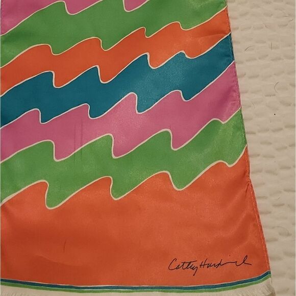 Vintage Cathy Hardwick Scarf Ivory Abstract "Mod" Design Made in Japan 9” X 40” - Picture 5 of 5